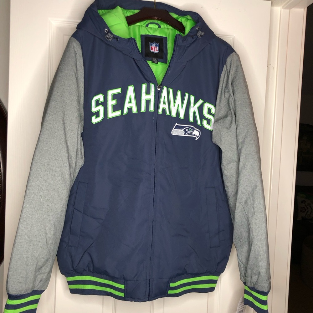 Men’s NFL Seattle Seahawks quilted jacket with hood. New
